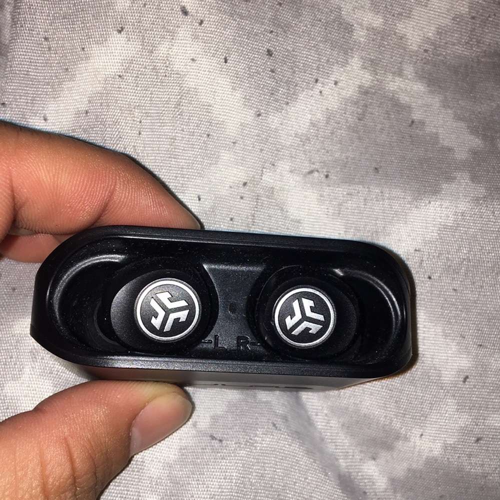 Jlab wireless earbuds